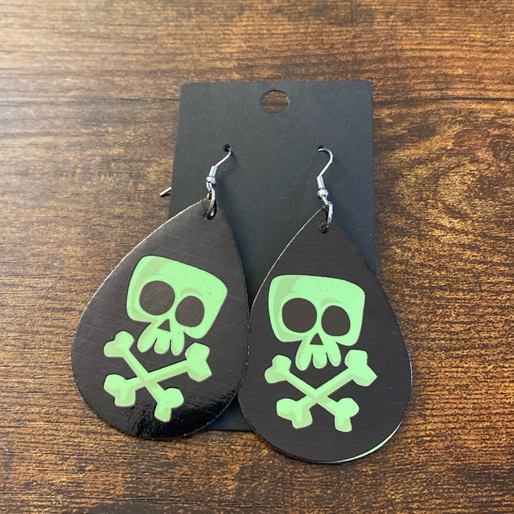 Skull and Crossbones Glow in the Dark Dangle leather Earrings